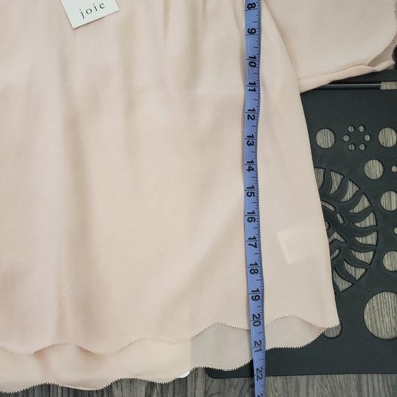 Joie NWOT 100% Silk V-Neck Scalloped Short Sleeve Blouse - Picture 6 of 10